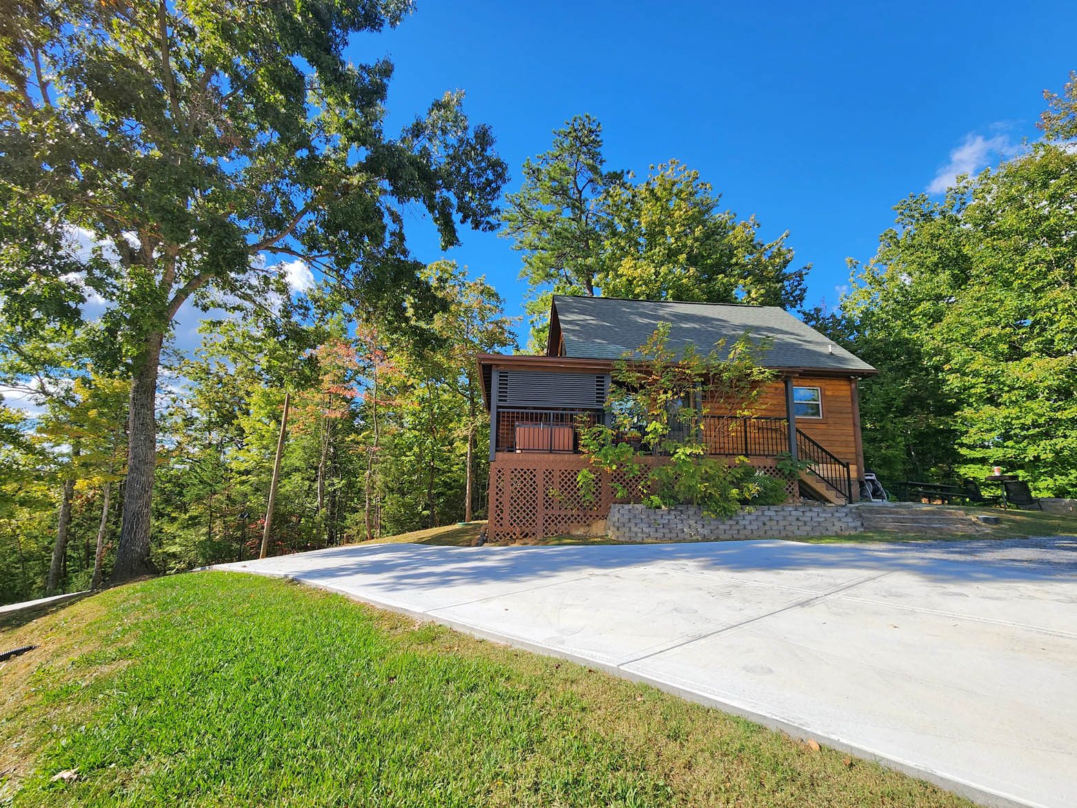 Smoky Mountain cabin exterior